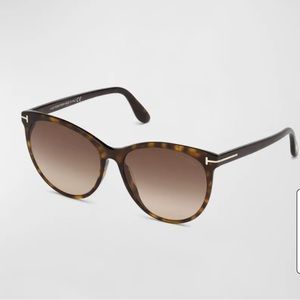 TOM FORD "Maxim" cat-eye sunglasses in Dark Havana . In great condition.